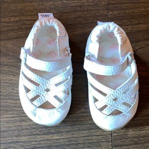ShooShoos white Mary Jane shoes size toddler 5